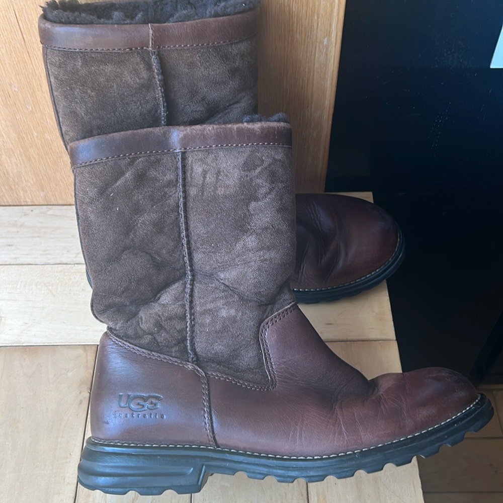 Ugg Brooks Brown Leather Shearling Lined Boots Women's Size 8 - 5381